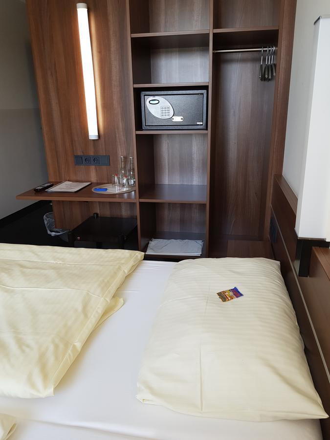 Zum Eichenzeller Hotel Buitenkant foto